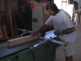 TRABAJADOR CARPINTERO 04